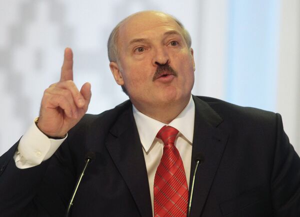 Belarusian President Alexander Lukashenko accused protestors of receiving money for rallying in Belarusian cities. - Sputnik International