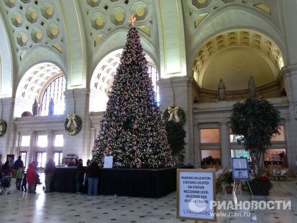 Washington, D.C., dressed up for Christmas - Sputnik International