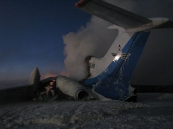 Tupolev Tu-154 passenger jet catches fire at Surgut airport  - Sputnik International