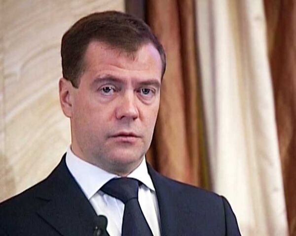Medvedev calls out Domodedovo management and police over attack - Sputnik International