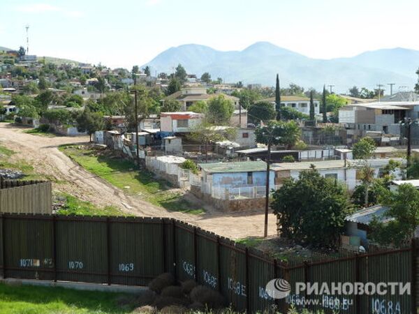 U.S.-Mexican border: 3,000 km of chaos - Sputnik International