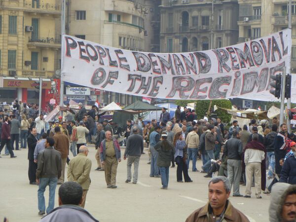 Egyptians protesting on Tahrir Square in Cairo - Sputnik International