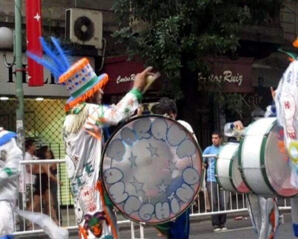 Thousands dance the samba on the streets of Buenos Aires - Sputnik International