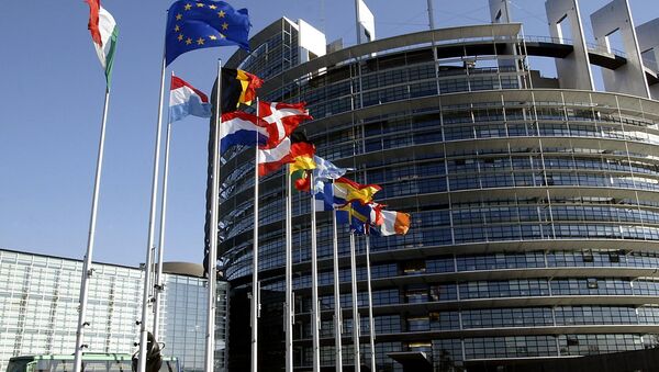 The European Parliament voted in support of new European Commission, led by Jean-Claude Juncker, that would replace the outgoing commission under chairmanship of Jose Manuel Barroso on November 1. - Sputnik International