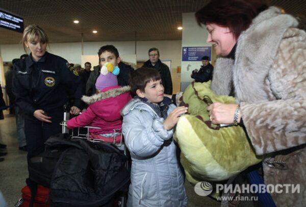 Russian evacuees arrive in Moscow from Libya - Sputnik International