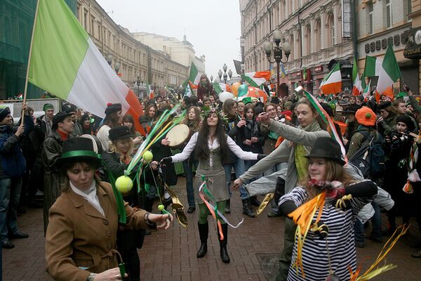 St. Patrick's Day Parade on the Arbat, Moscow's main tourist stretch - Sputnik International