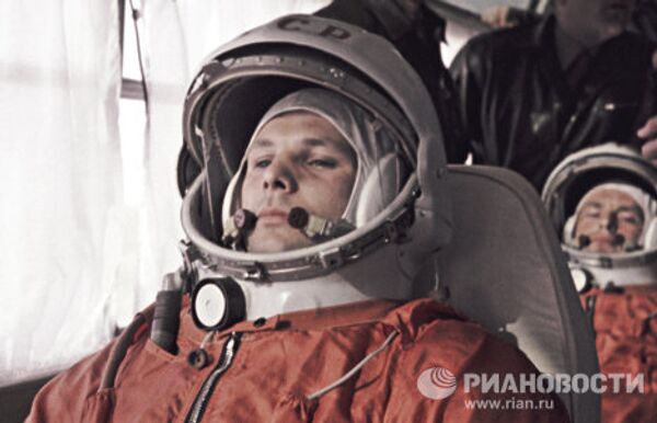Yury Gagarin: Life of the First Man in Space in Pictures - Sputnik International