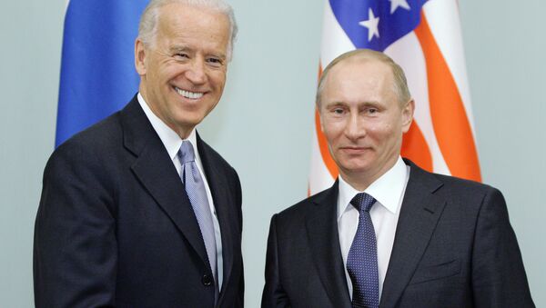 US Vice President Joe Biden and Russian Prime Minister Vladimir Putin on 10 March 2011 - Sputnik International