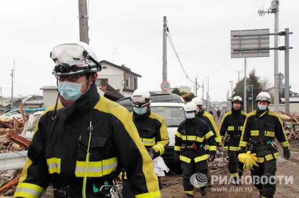 Rescue efforts continue on Japan's East coast - Sputnik International