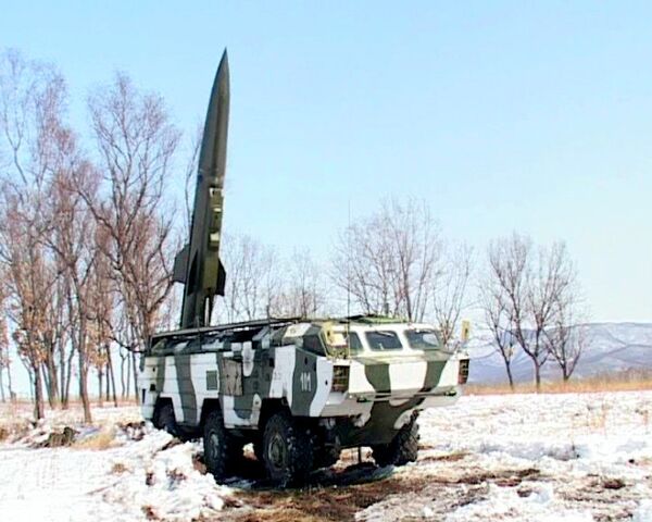 Tochka-U missile hits target at 10 km. - Sputnik International