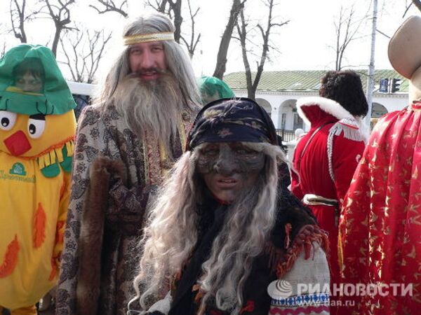 Parade of fairy tale characters in Kostroma   - Sputnik International