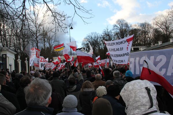 Poles rally in front of Russian embassy in Warsaw - Sputnik International