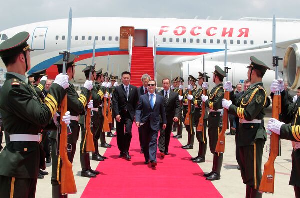 Russian President Dmitry Medvedev arrives in the Chinese city of Sanya for a BRICS summit - Sputnik International