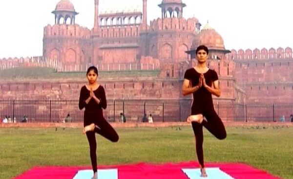 India takes fight against yoga and Ayurveda frauds online  - Sputnik International