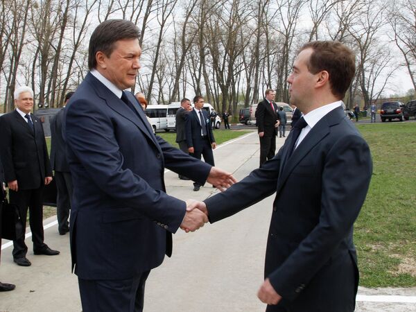 Russian, Ukraine presidents visit Chernobyl Cathedral - Sputnik International