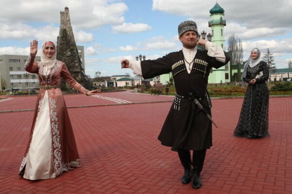 Ramzan Kadyrov celebrates Chechen Language Day in style - Sputnik International