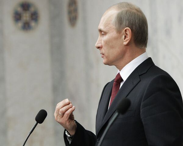 Putin says too early to talk about 2012 elections - Sputnik International