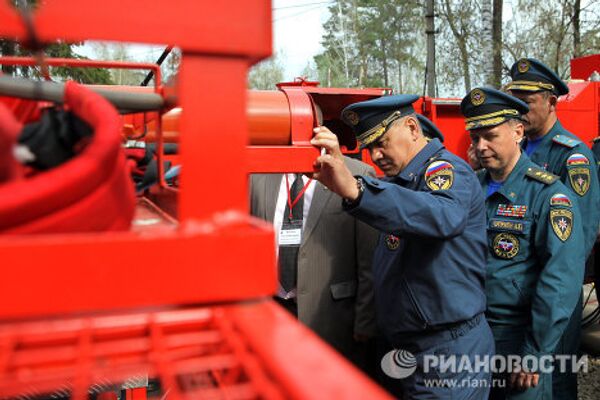 Russian Emergencies Ministry showcases cutting-edge equipment - Sputnik International