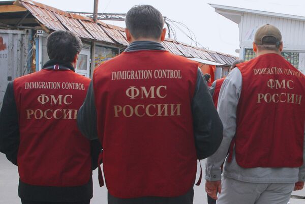 Sweatshop With 200 ‘Illegal Migrants’ Found Near Moscow - Sputnik International