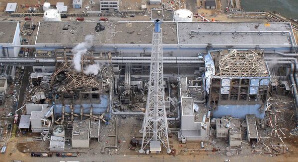 Engineers continue monitoring radiation at Fukushima - Sputnik International