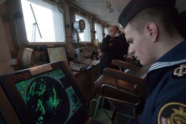 Crew members of the large antisubmarine ship Vice-Admiral Kulakov  - Sputnik International