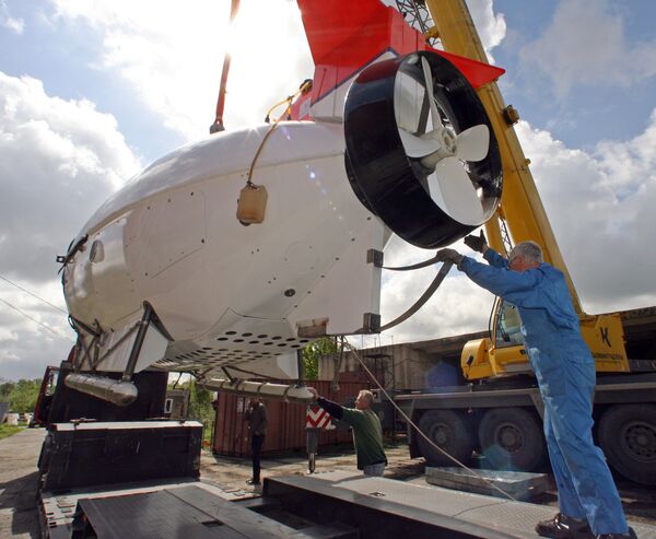 Russian Mir mini-subs begin Lake Geneva exploration - Sputnik International