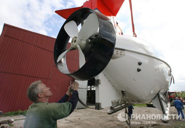 Russian submersibles sent to Switzerland  - Sputnik International