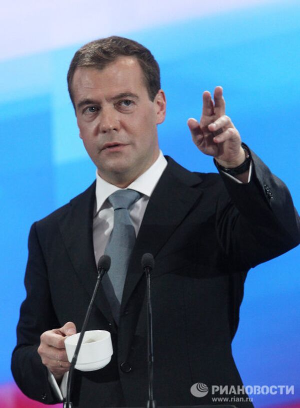 Dmitry Medvedev’s emotions at the president’s biggest ever news conference  - Sputnik International