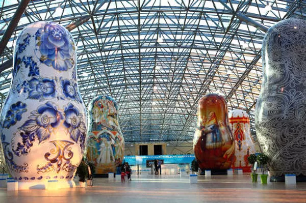 Giant Matryoshka dolls on show in Moscow Giant Matryoshka dolls on show in Moscow - Sputnik International