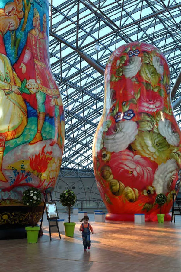 Giant Matryoshka dolls on show in Moscow Giant Matryoshka dolls on show in Moscow - Sputnik International