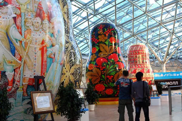 Giant Matryoshka dolls on show in Moscow Giant Matryoshka dolls on show in Moscow - Sputnik International