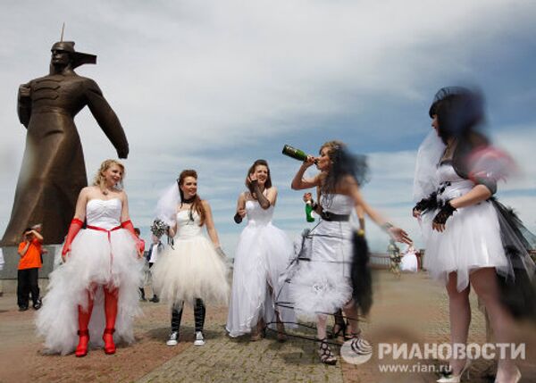 Brides’ Carnival in Stavropol - Sputnik International