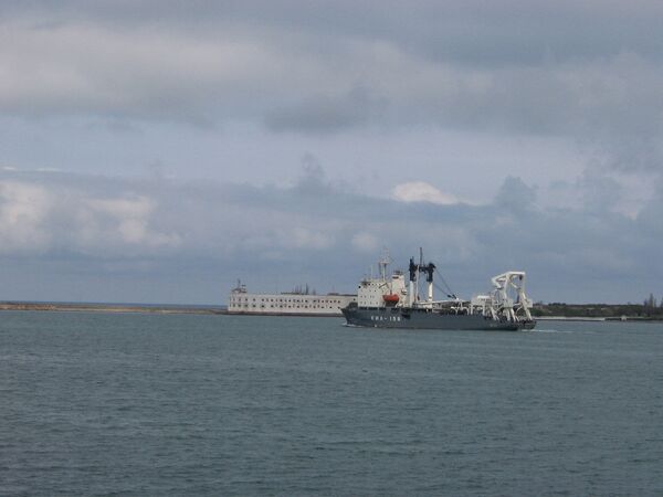 Auxiliary vessel KIL-158 leaves Sevastopol to take part in Bold Monarch 2011 - Sputnik International