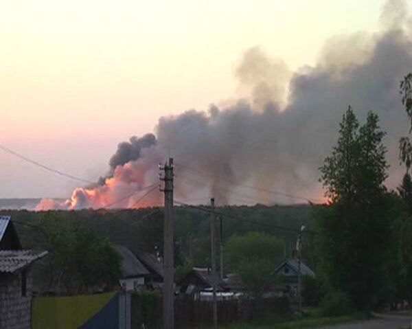 Fire and explosion  at arms depot in Republic of Udmurtia - Sputnik International