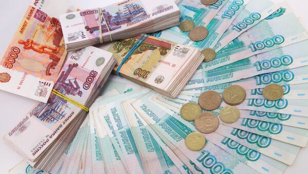 Russian ruble banknotes of different denominations - Sputnik International