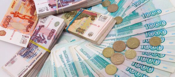 Russian ruble banknotes of different denominations Russian ruble banknotes of different denominations - Sputnik International