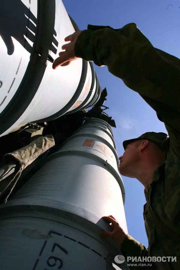 S-300 air defense unit on combat duty S-300 air defense unit on combat duty - Sputnik International