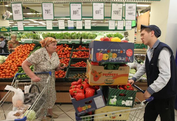 Russia may lift veg import ban from nine more EU states - Sputnik International