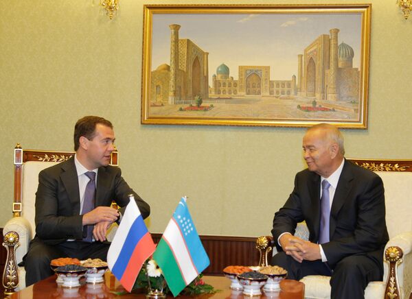 Russian President Dmitry Medvedev and Uzbek President Islam Karimov - Sputnik International