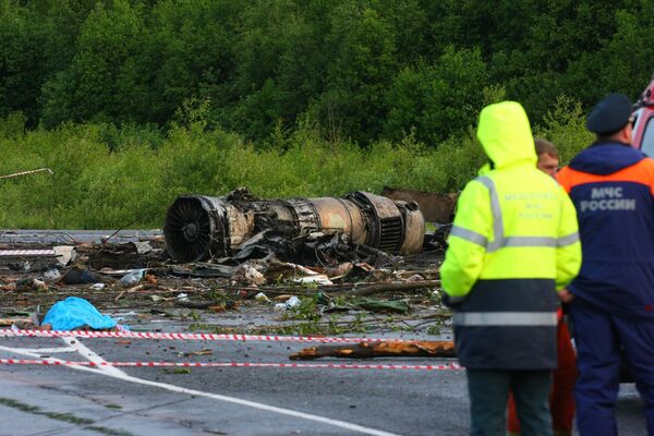Investigators blame a 'slightly drunk navigator' for a plane crash in northwest Russia in June that killed 44 people - Sputnik International