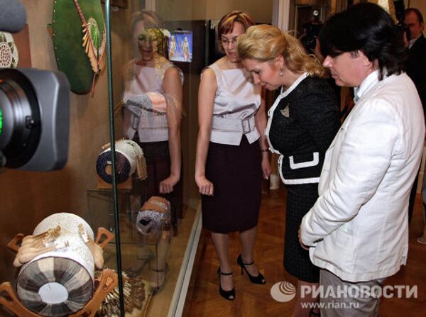 Russia’s First Lady Svetlana Medvedev attends record-breaking lacemaking workshop in Vologda - Sputnik International