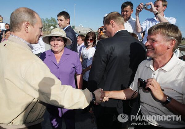 Vladimir Putin visits ‘Cinderella’ - Sputnik International
