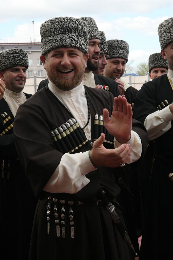 On Wednesday, the head of Chechnya Ramzan Kadyrov said during a meeting with religious leaders that the appearance of Islamic holy relics in the country is the best proof that the people of Chechnya are living in peace and harmony. - Sputnik International