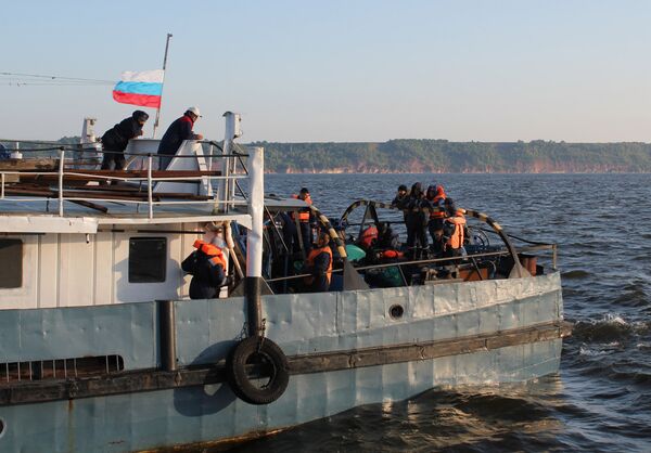 Criminal cases have been opened against the captains of two vessels that did not render aid to the Bulgaria riverboat, which sank in Russia's Volga River - Sputnik International