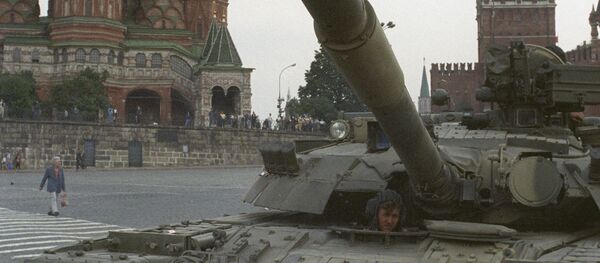 Ввод войск в Москву 19 августа 1991 года Ввод войск в Москву 19 августа 1991 года - Sputnik International