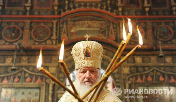 Russian Patriarch leads mass to mark 450th anniversary of St. Basil’s Cathedral - Sputnik International