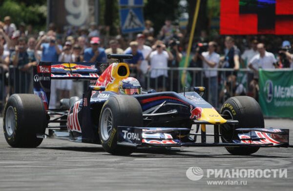 Formula One teams race to victory in Sochi - Sputnik International