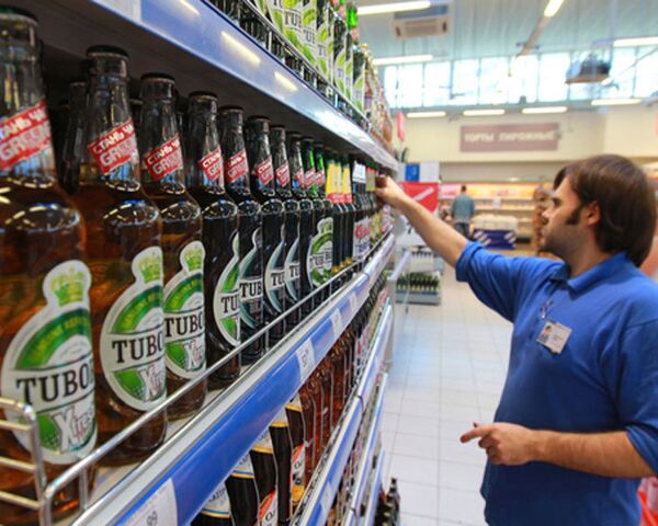 The legal sale of alcohol over the internet may soom resume in Russia, this time with more regulation by the government. - Sputnik International