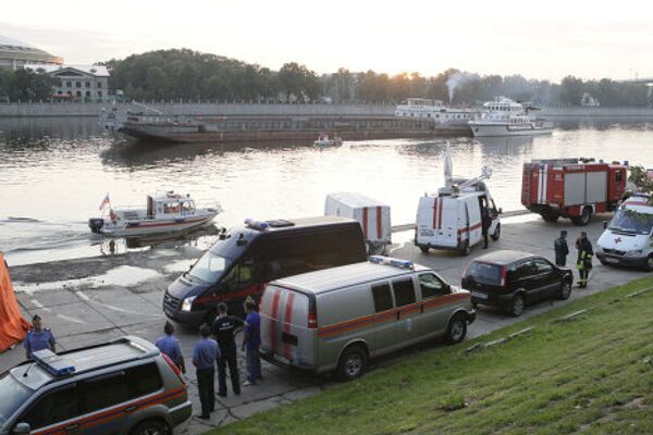 Search and rescue operation at the site of boat sinking in the Moscow River  - Sputnik International