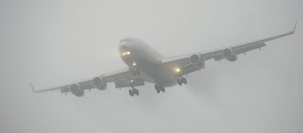 Plane in thick fog Plane in thick fog - Sputnik International